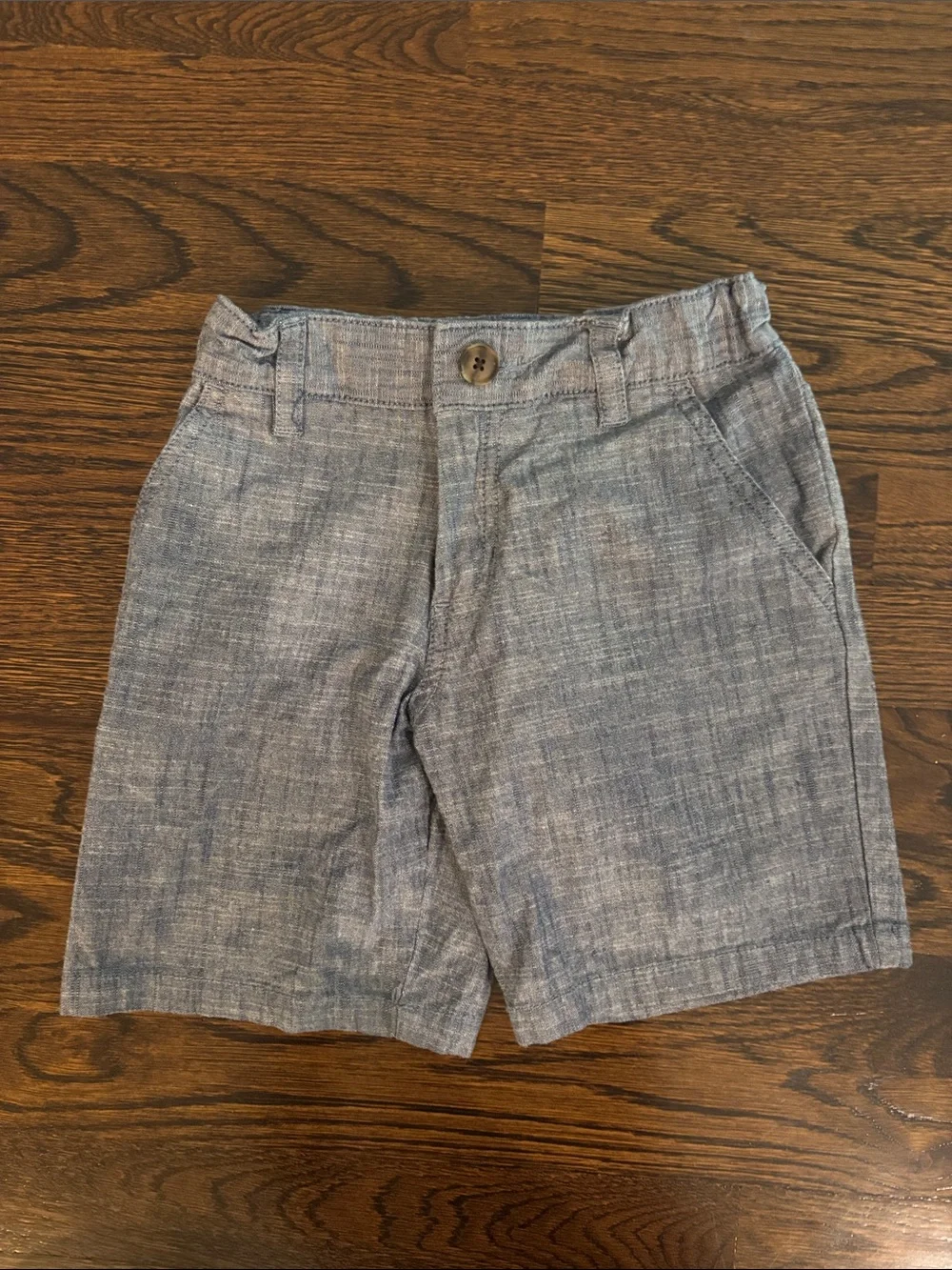 Cat & Jack Boy’s Light Blue Chambray Flat Front Shorts, size 6